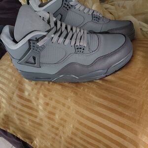 Jordan Gray Sneakers